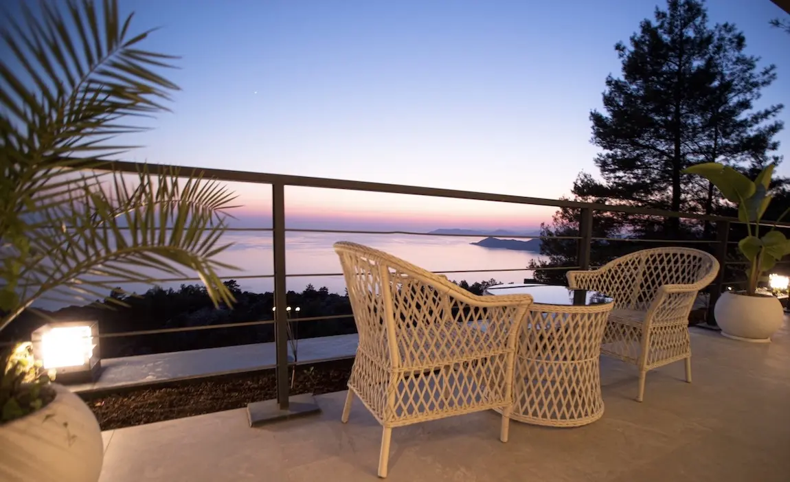 Property in Faralya